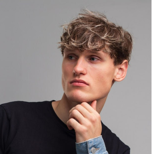 Эстетичная предметная съемка с мужчинами моделями в Москве и области.