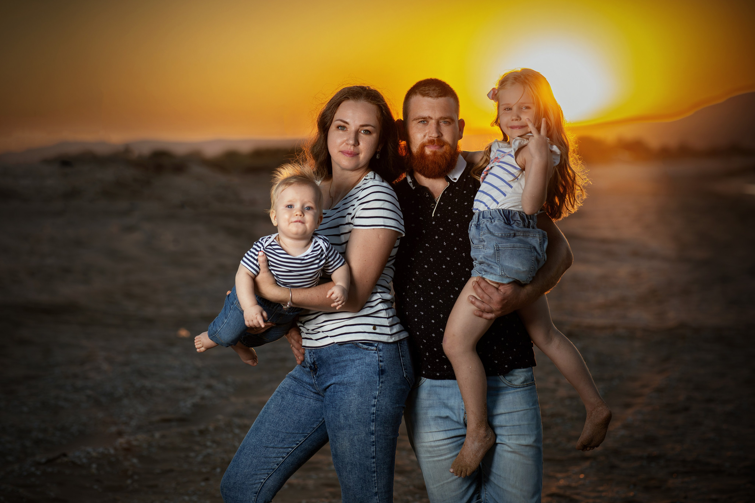 Семья у моря