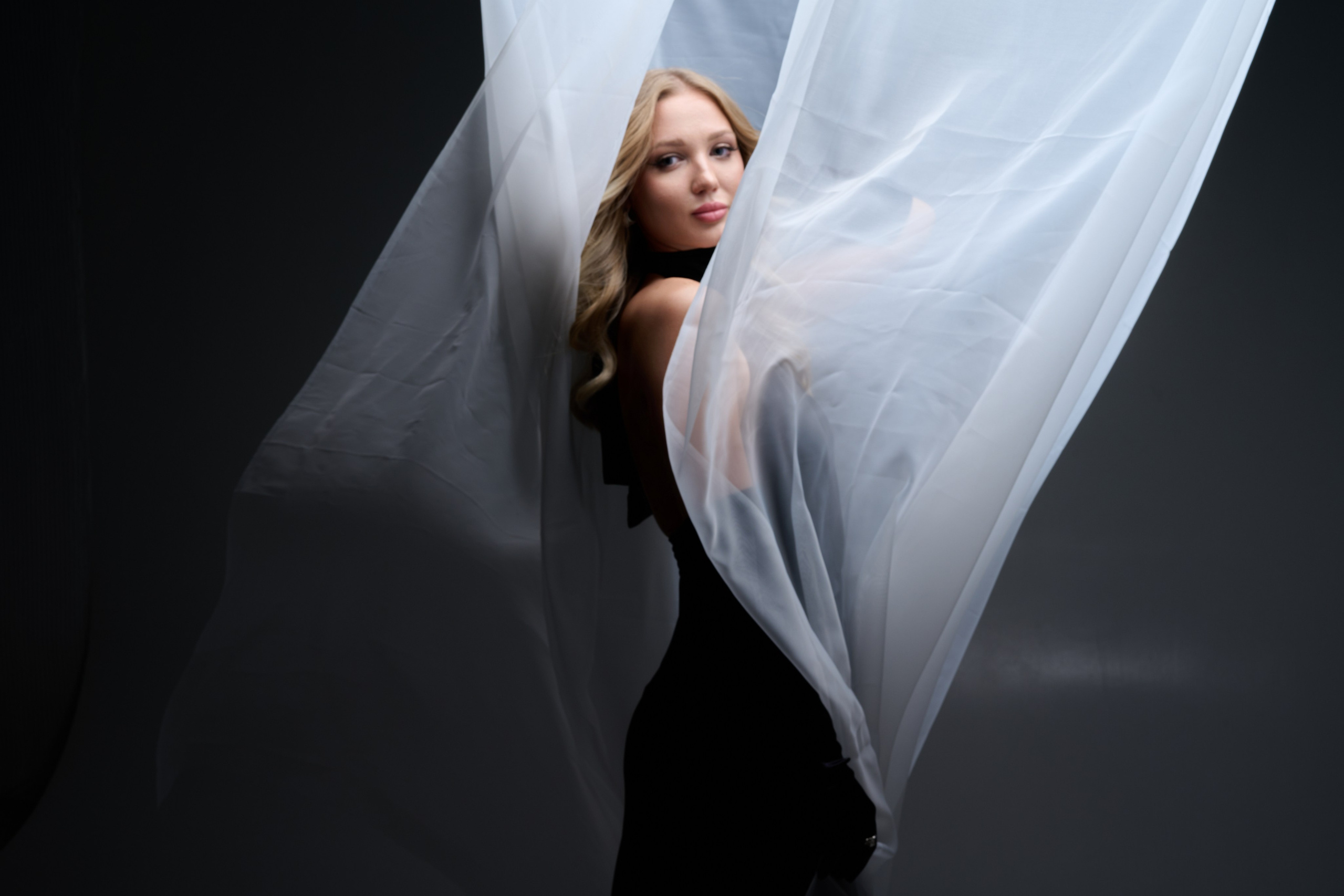 фотосессия в студии портретная съемка фотосессия в краснодаре фотограф краснодар фотограф динская фотосессия на циклораме фотосессия2025