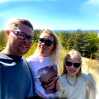 Выпускники о фотографе-дизайнере Наталье Романовой, о Студии Альбом-76. Фотограф в Ярославле Наталья Романова. Выпускные альбомы для детского сада, начальной и средней школы