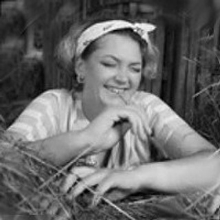 Выпускники о фотографе-дизайнере Наталье Романовой, о Студии Альбом-76. Фотограф в Ярославле Наталья Романова. Выпускные альбомы для детского сада, начальной и средней школы