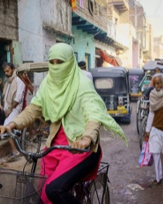 India. Cities and faces