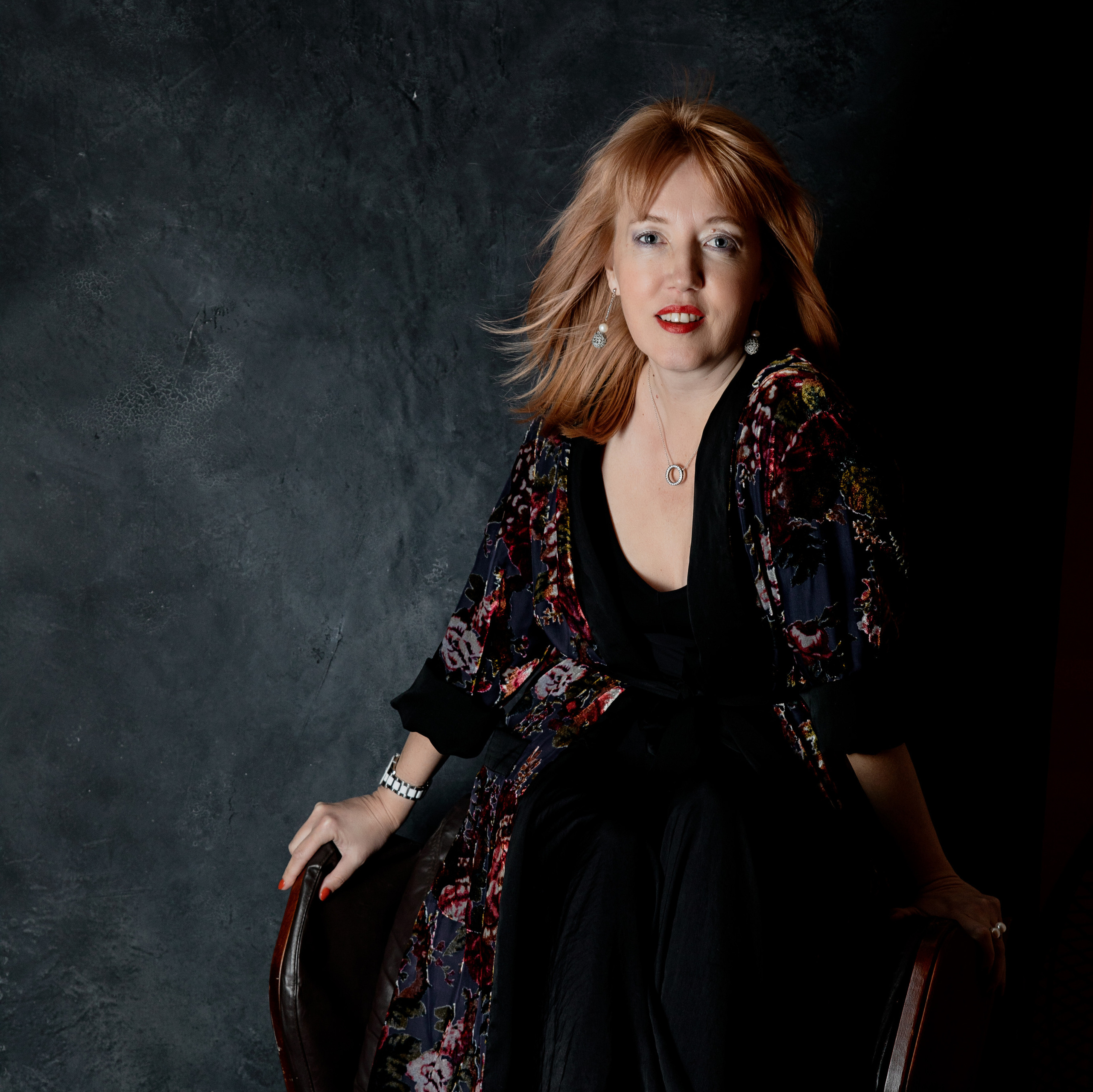 Стоимость портретной контентной съемки Новороссийск, Кабардинка. Саша Свенская — фотограф и фоторежиссер Новороссийск, Кабардинка