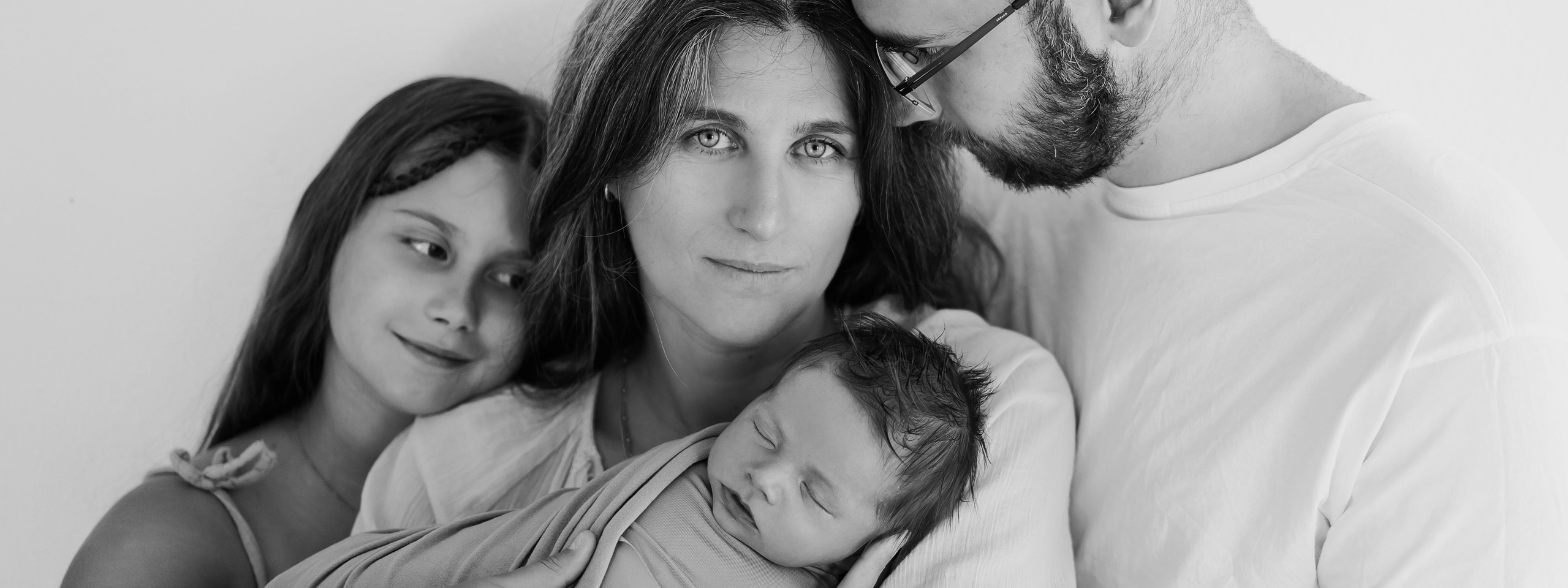 Newborn-Lifestyle-Fotoshooting für Neugeborene. Tipps zur Zubereitung. Fotografin in München Dasha Antipina