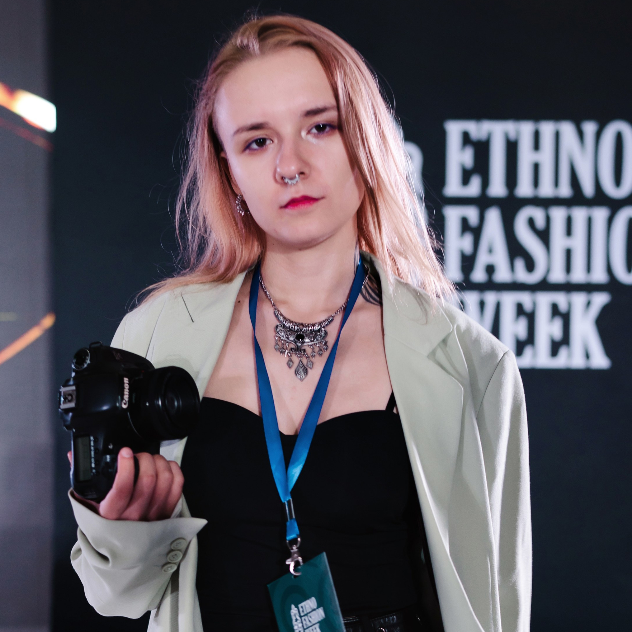 Регалии. Арина Сафиулина | Художник · Фотограф · Создатель проектов