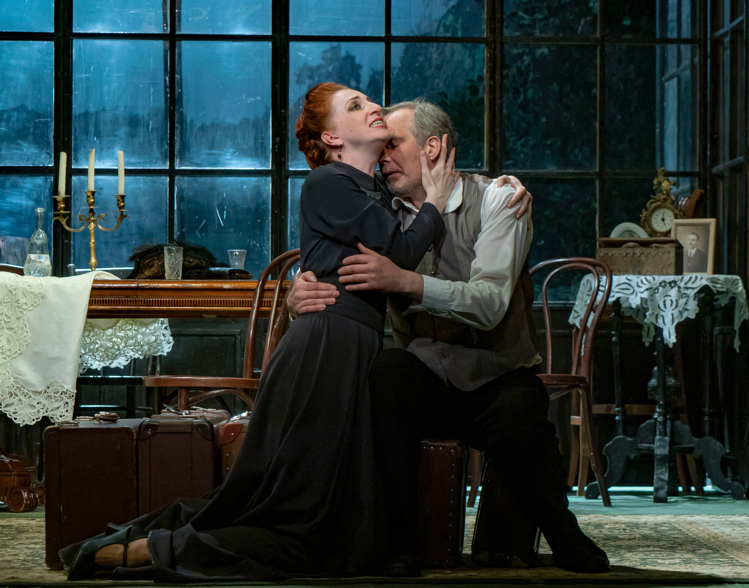 На сцену пермского театра «У Моста» вернулся обновленный спектакль Сергея Федотова «Чайка» по классической пьесе Чехова. Журнал о самом особенном. Пермь и Пермский край