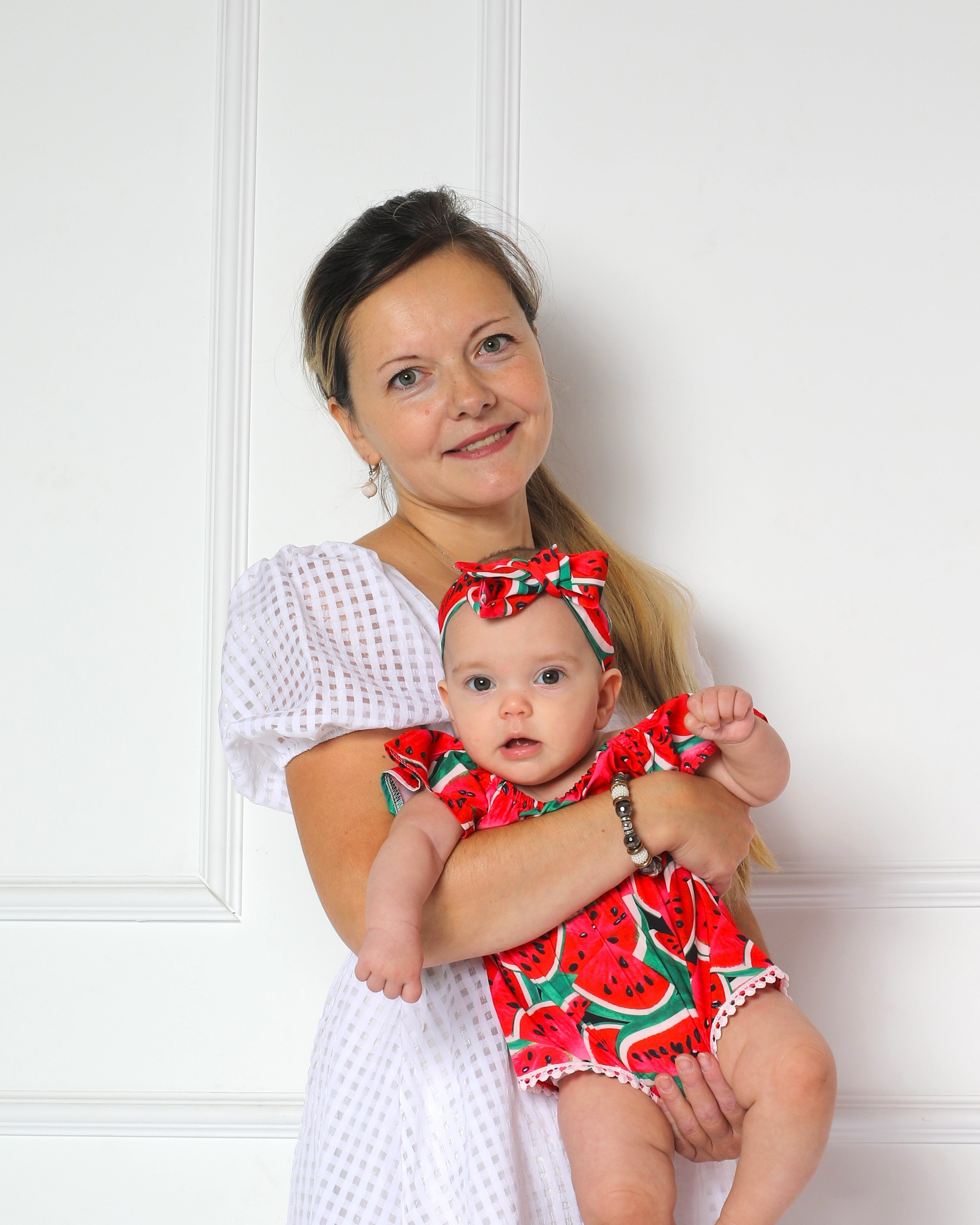 Привет, меня зовут Vikki фотограф с опытом более 7 лет