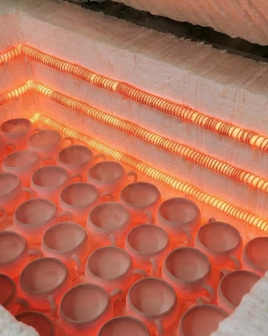 CERAMTEZ.Фарфоровые изделия на заказ в футбольной тематике. CERAMTEZ — Высококачественные фарфоровые изделия на футбольную тематику