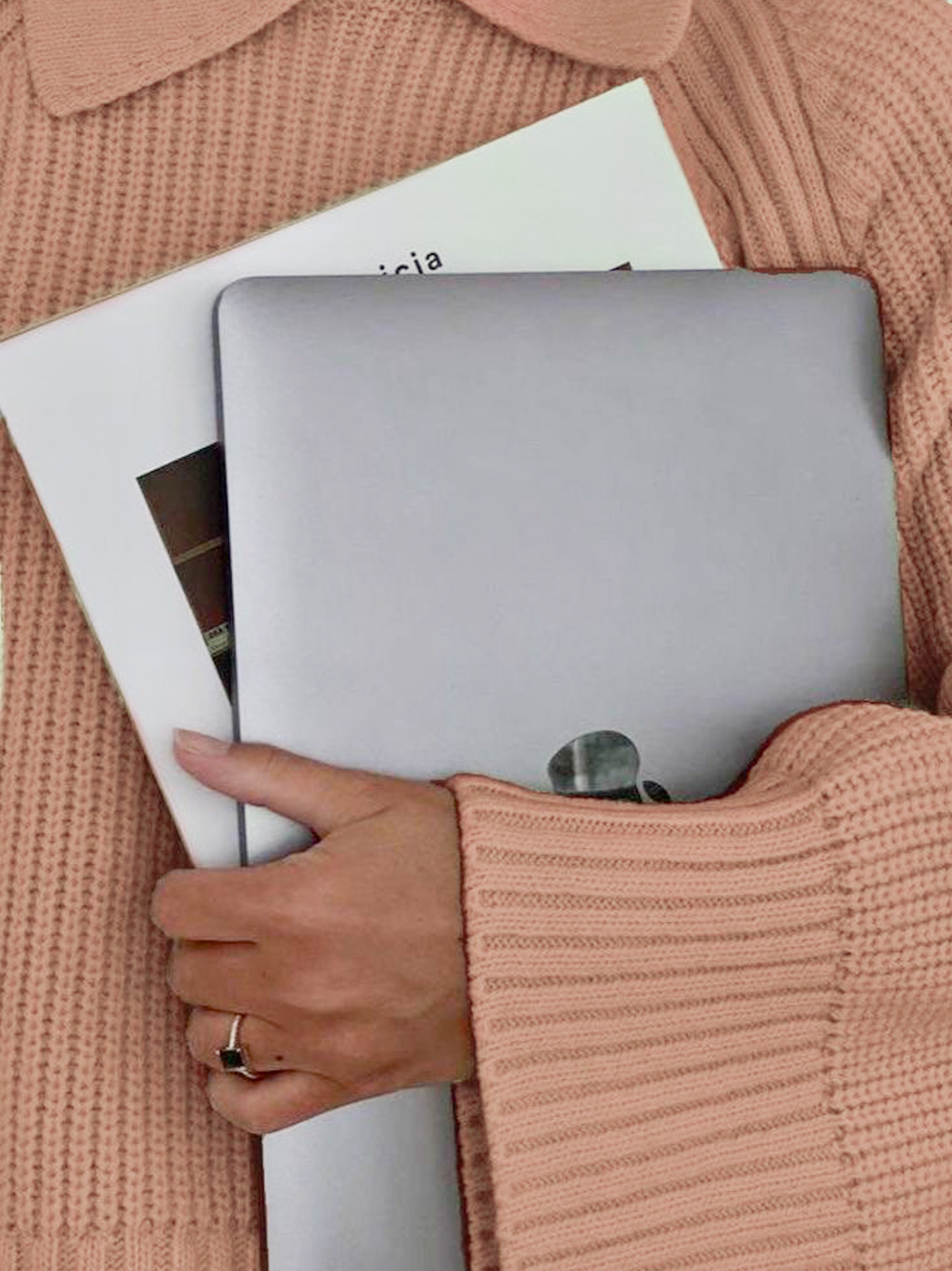 INSPIRIA- Создание продающего контента для маркетплейсов в Москве и Московской области