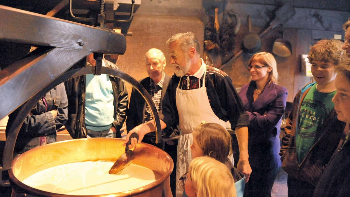 Экскурсии. Международный фестиваль юношеских СМИ и киностудий «ВОЛЖСКИЕ ВСТРЕЧИ» в Тверской области