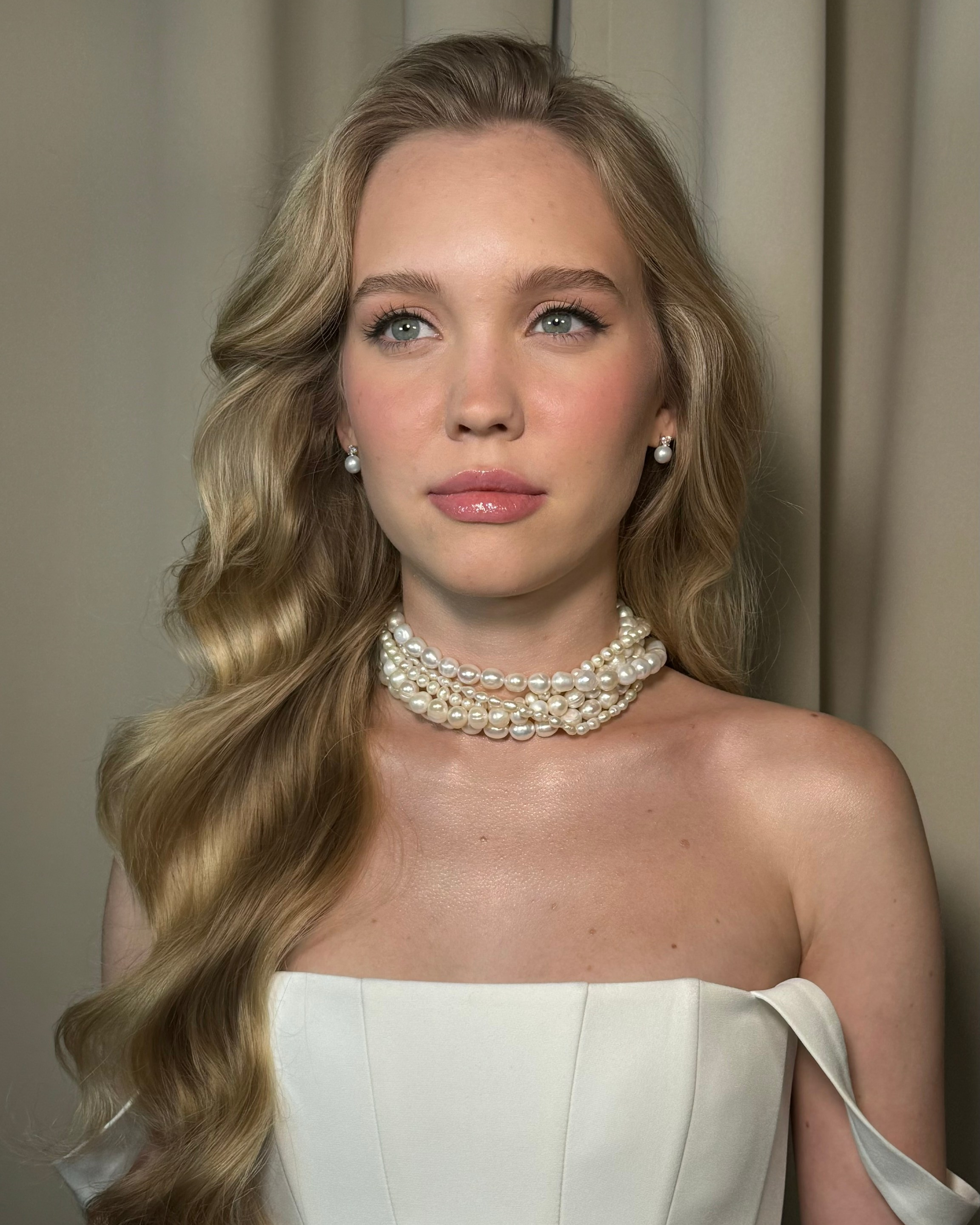 Прически макияж цена. Прически и макияж в Москве от визажиста Ксении Кузнецовой