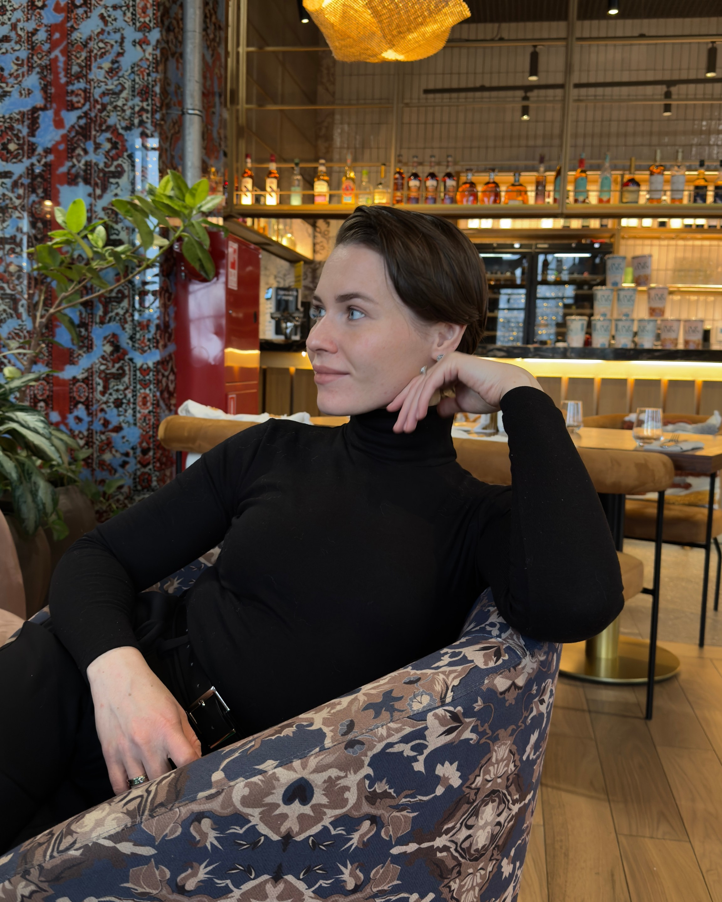 Контакты. Портретный фотограф в Москве — Захарова Полина