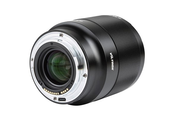 Canon повторяет, что RF-крепление открыто для третьих лиц. Фотограф — видеограф в Москве Дмитрий Менделеев