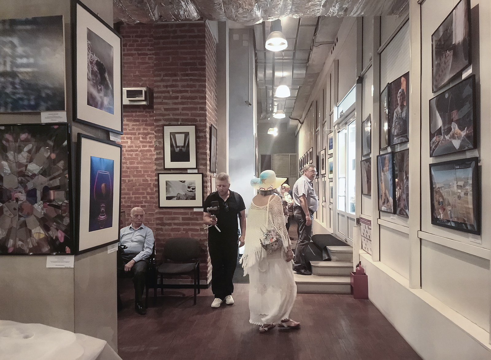 Международный выставочный проект «Мир в объективе» (Сезон 2024). Фотохудожник в Москве Виктория Лаврова Искусство авторской фотографии для Вас