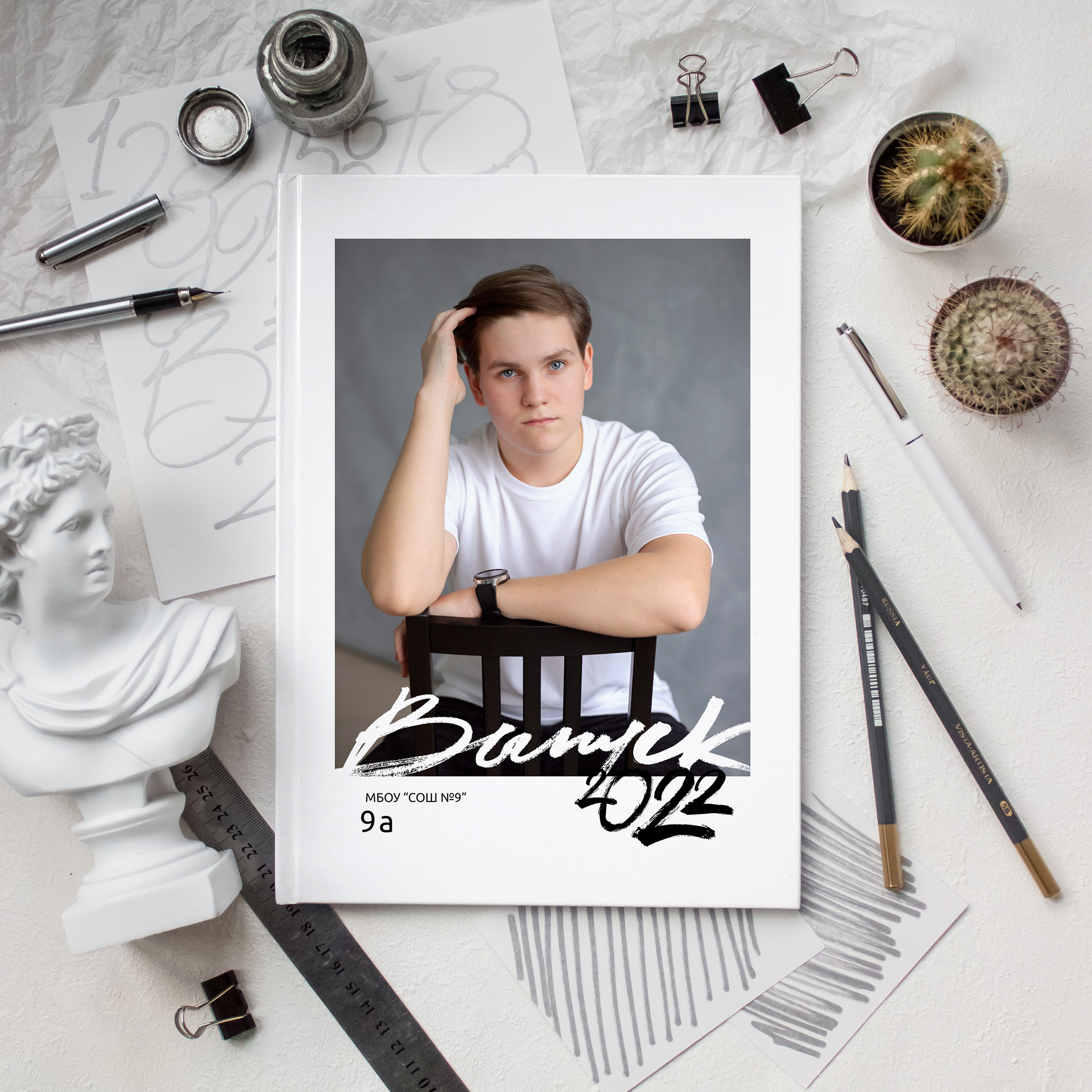 Альбом общей вёрстки «ПЕРВЫЙ». Фотокомпания «Алые паруса» выпускные альбомы Москва и МО