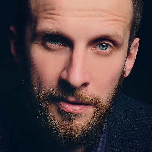 Контакты фотографа Александра Мигды в Новосибирске | Обсудить съемку. Фотограф в Новосибирске для свадеб, репортажа и бизнеса| MIGDA PHOTO