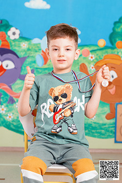 Ожившие фотографии в выпускном фотоальбоме. Детский фотограф. «Ожившие» фото, г. Нижневартовск