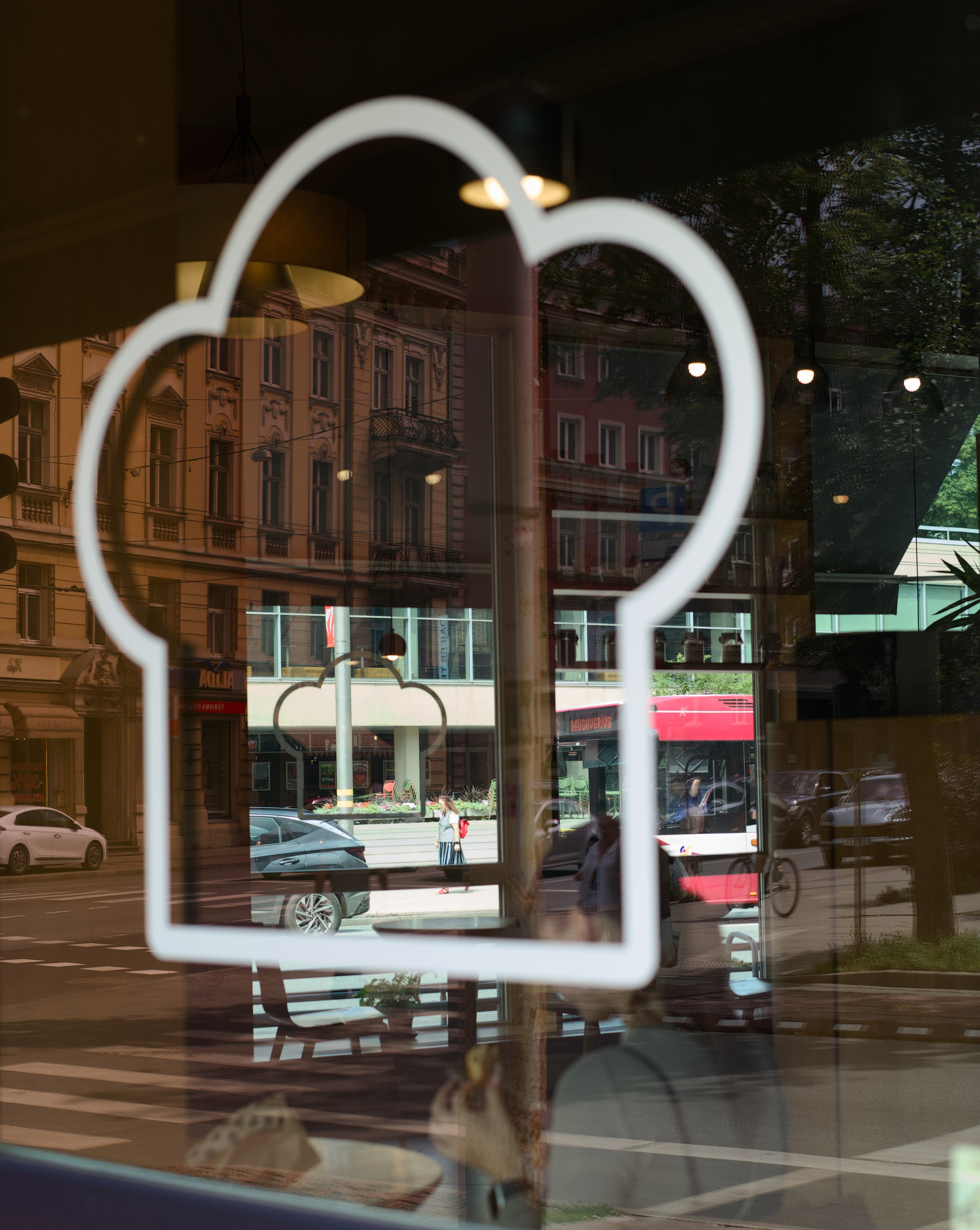 «the mirrorverse» project. Visual art from artist Anna Butyrskaia for families and individuals