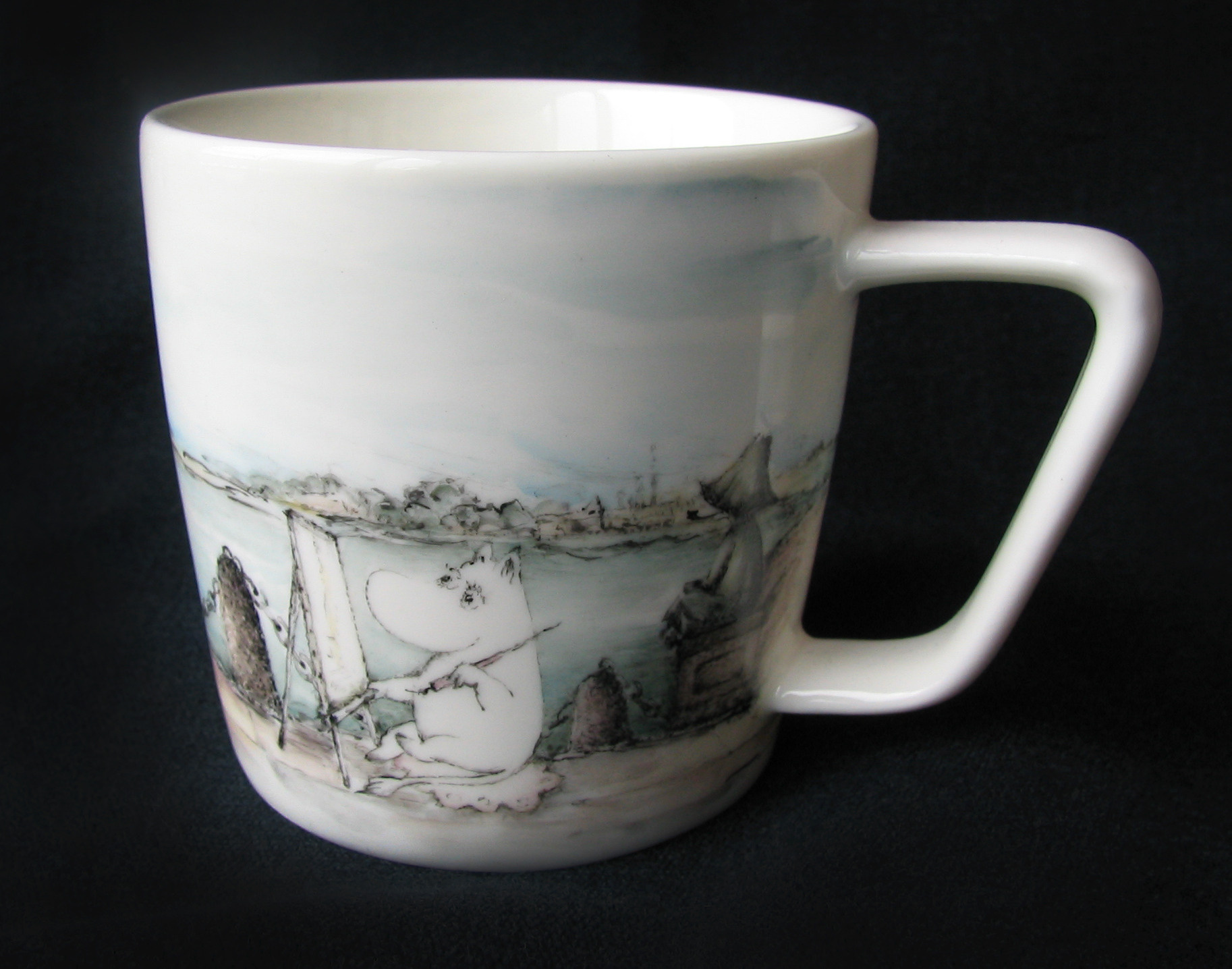 Муми-тролли на фарфоре. Надглазурная роспись по фарфору в Санкт-Петербурге.