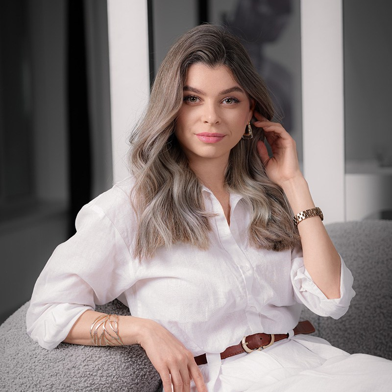 Юлия Штовбань — ваш визажист и стилист по волосам в Москве