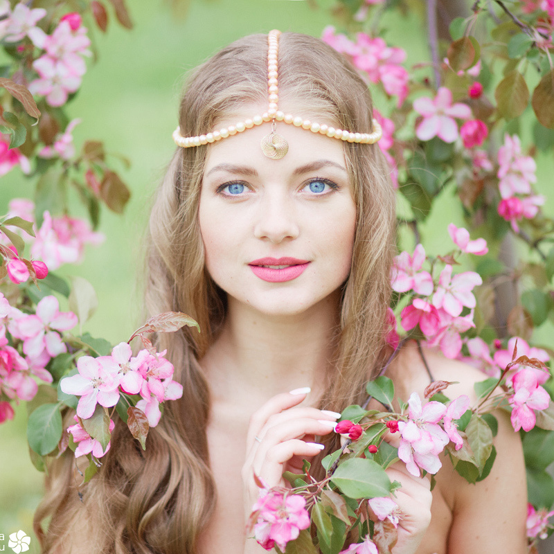 Выбор одежды для фотосессии в цветущих садах