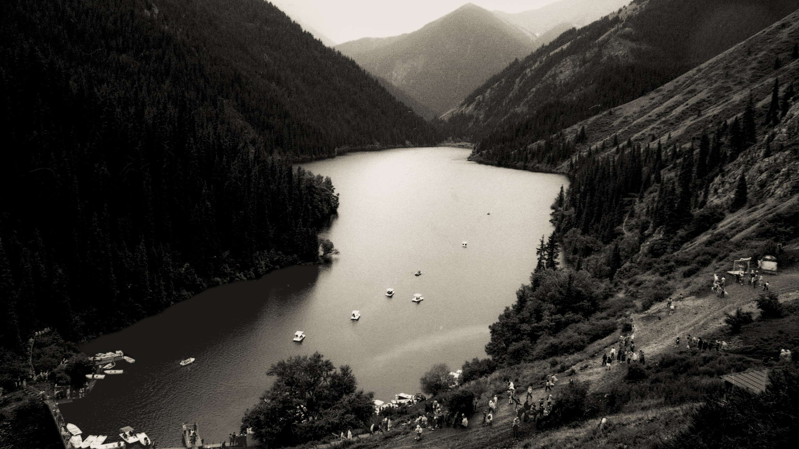 Пленка учит ждать и ценить момент. Фотограф в Алматы Артемий Матюнин