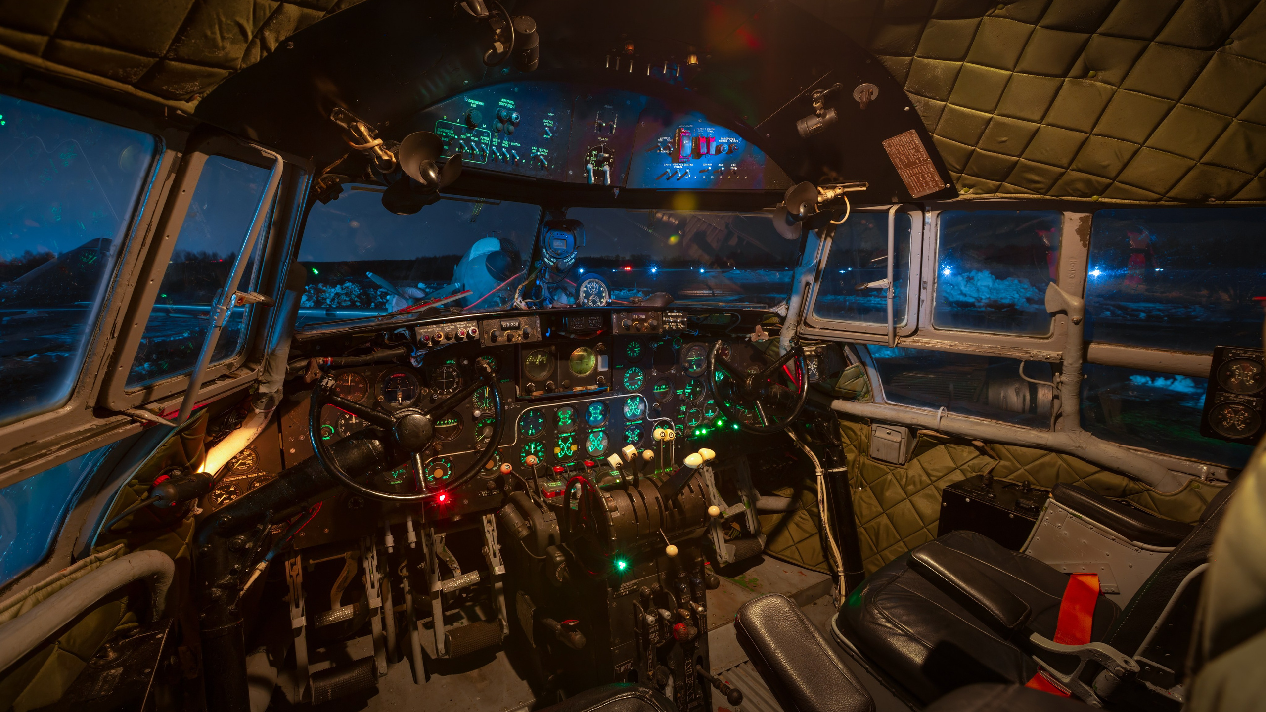 Авиационная техника для кино, рекламы и фотосессий