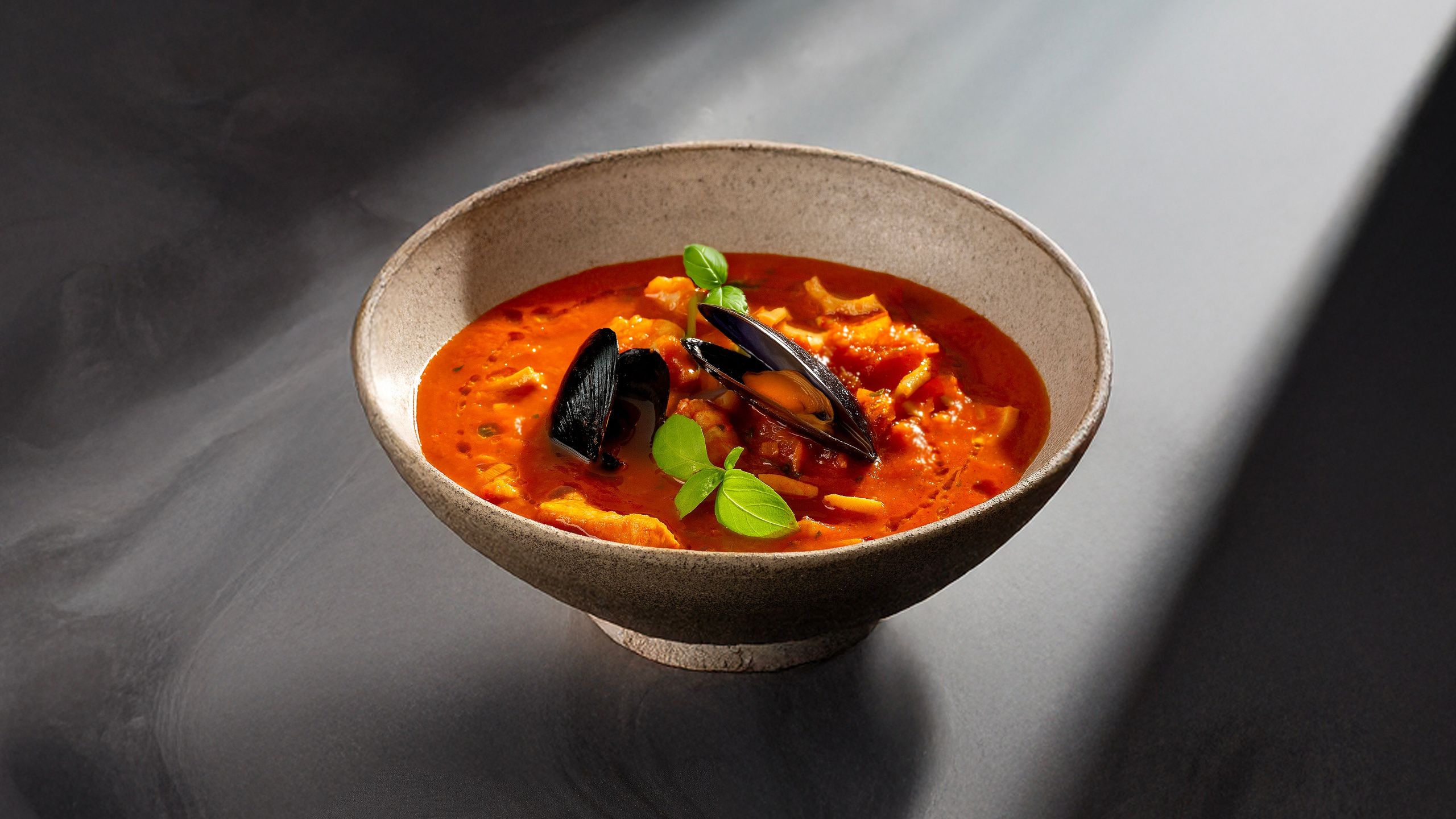 Предметный фотограф в Санкт-Петербурге Иван Сапрыкин