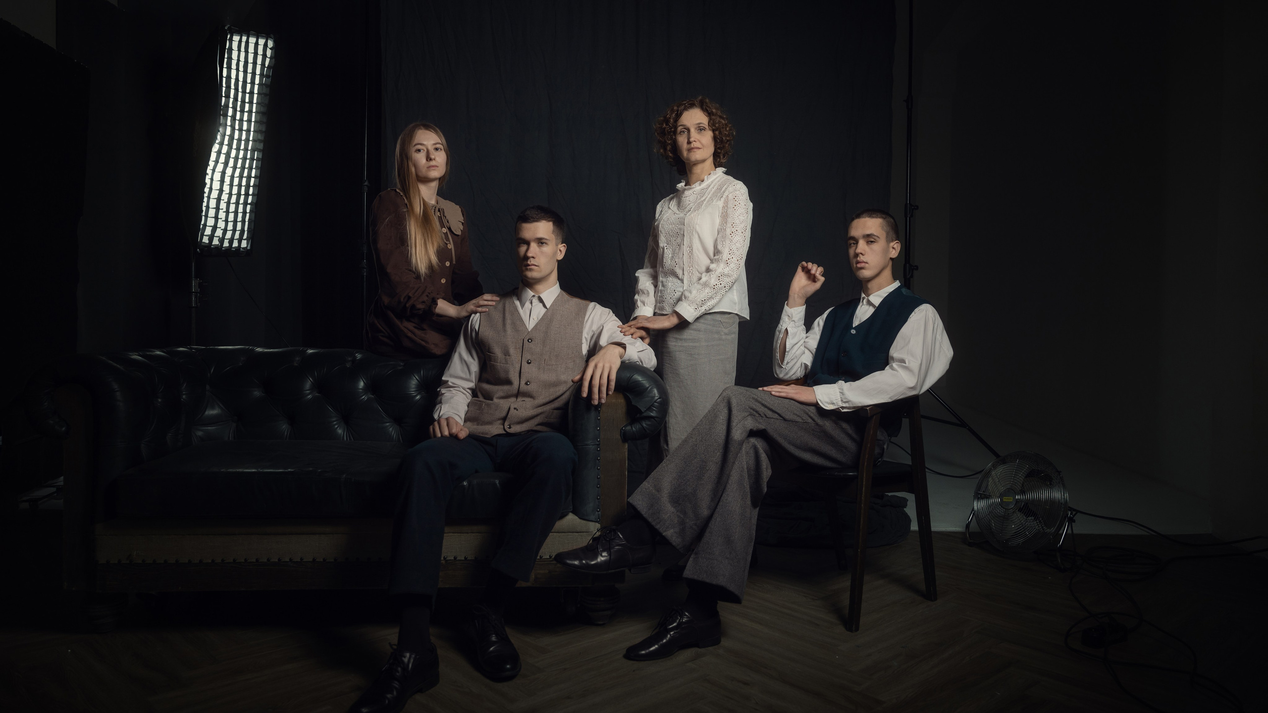 Семейная фотосессия в студии. Семейный фотограф Дина Морозова | Москва, Московская область