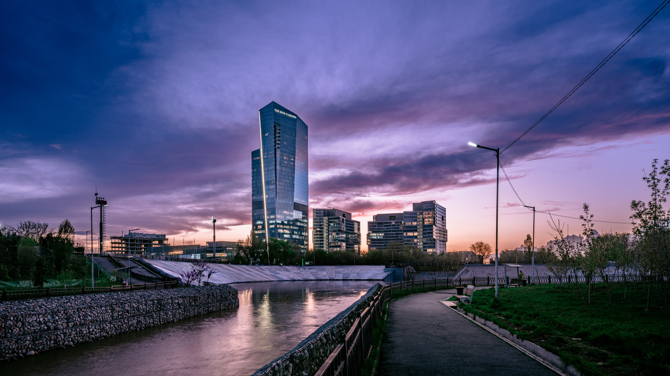 URBAN CODE. Картины о красоте, культурных ценностях и традициях Казахстана