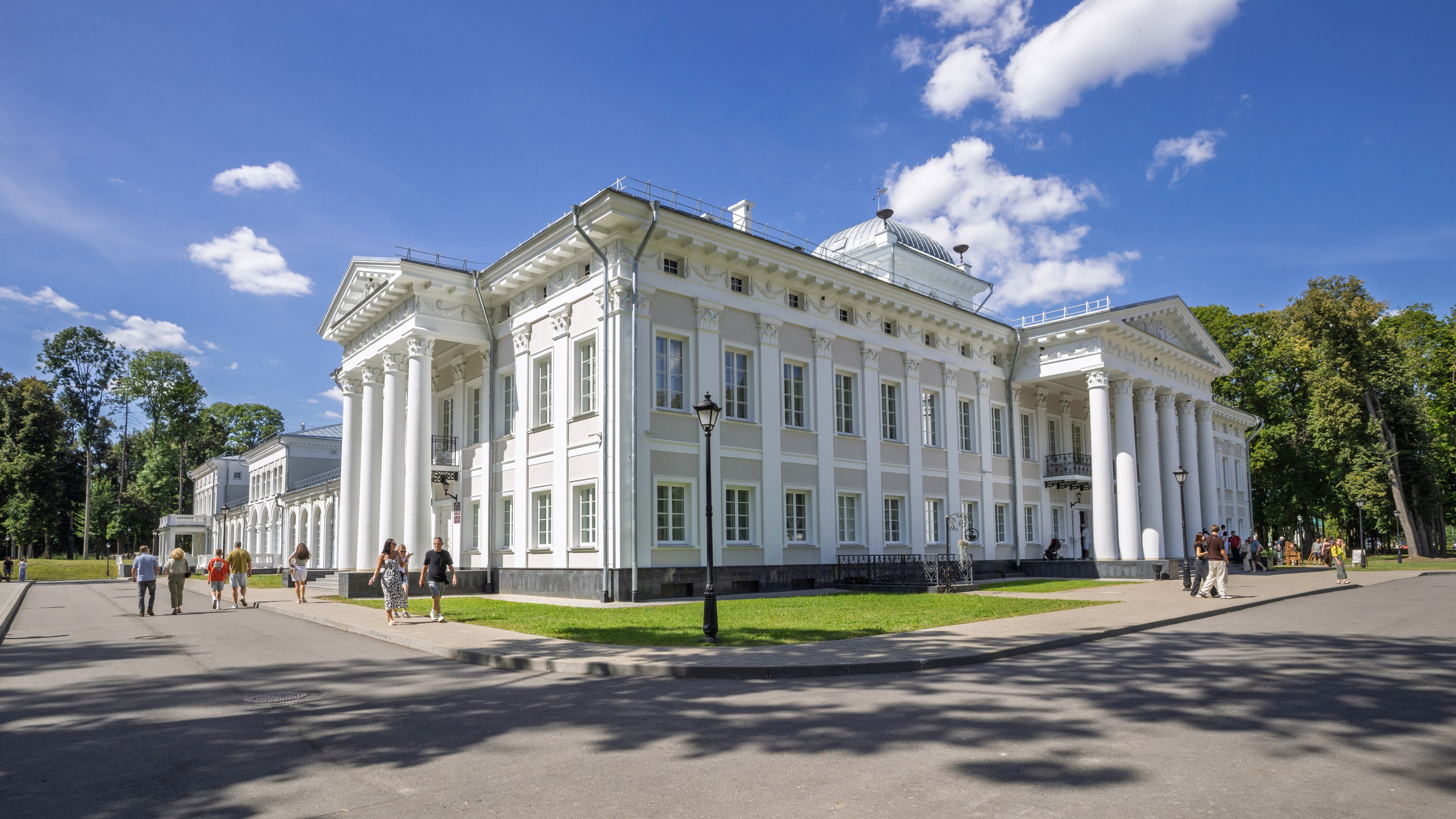 Ян Булгак позвал фотоклуб «ПРОявление» в Жиличи…. Фотограф Евгений Стельмах в Молодечно и Минске