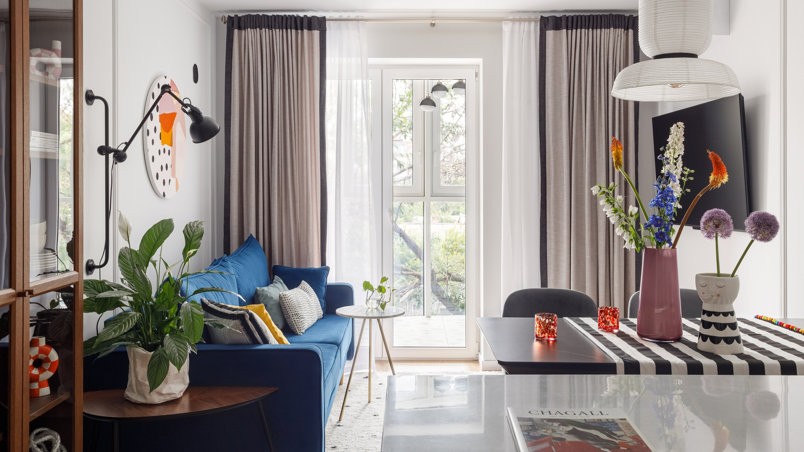 Айгуль Султанова: Яркая квартира для семьи моряка. Интерьерный фотограф Дима Птицын и стилист Дарья Копылова