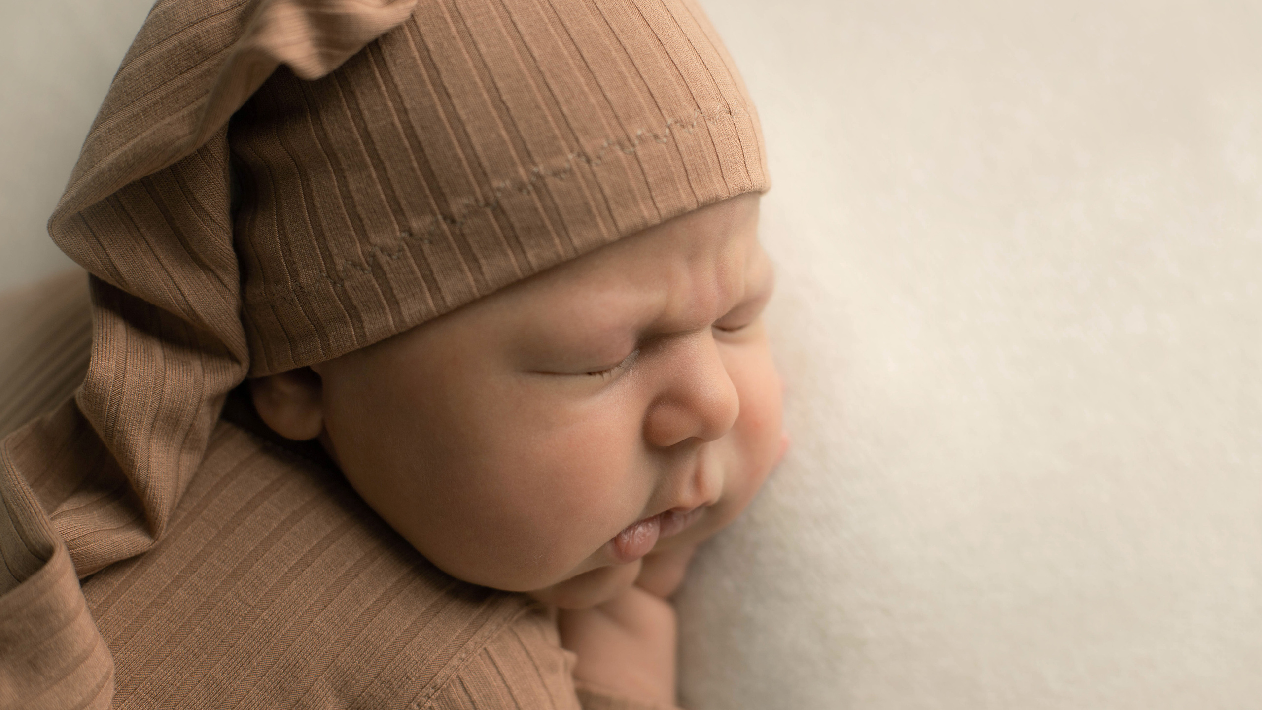 FAQ - Фотограф новорожденных: ответы на ваши вопросы. Фотограф новорожденных: волшебные моменты первых дней жизни