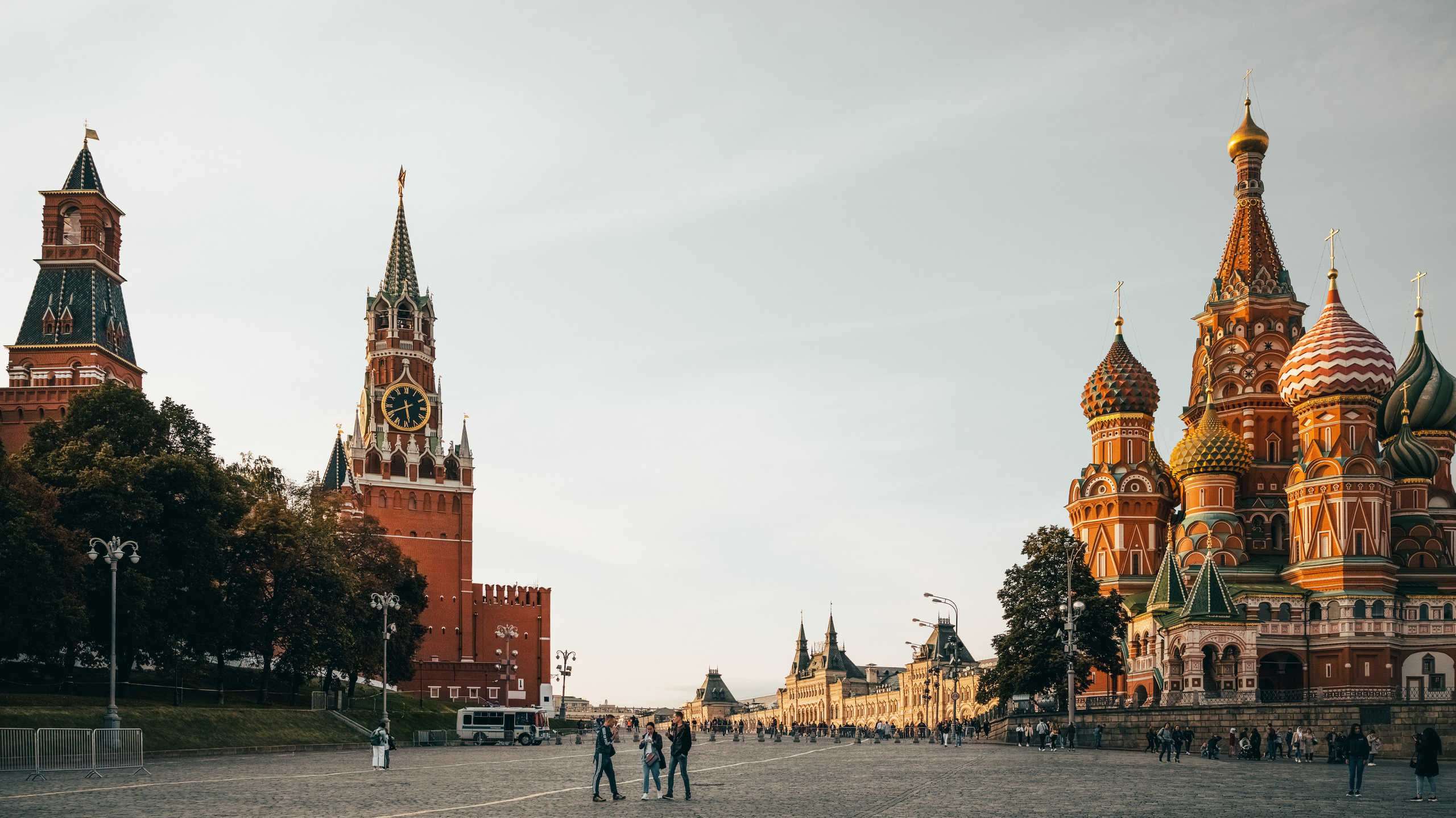 Контакты. ФОТОГРАФ И РЕТУШЕР В МОСКВЕ ВИКТОРИЯ АКИМОВА