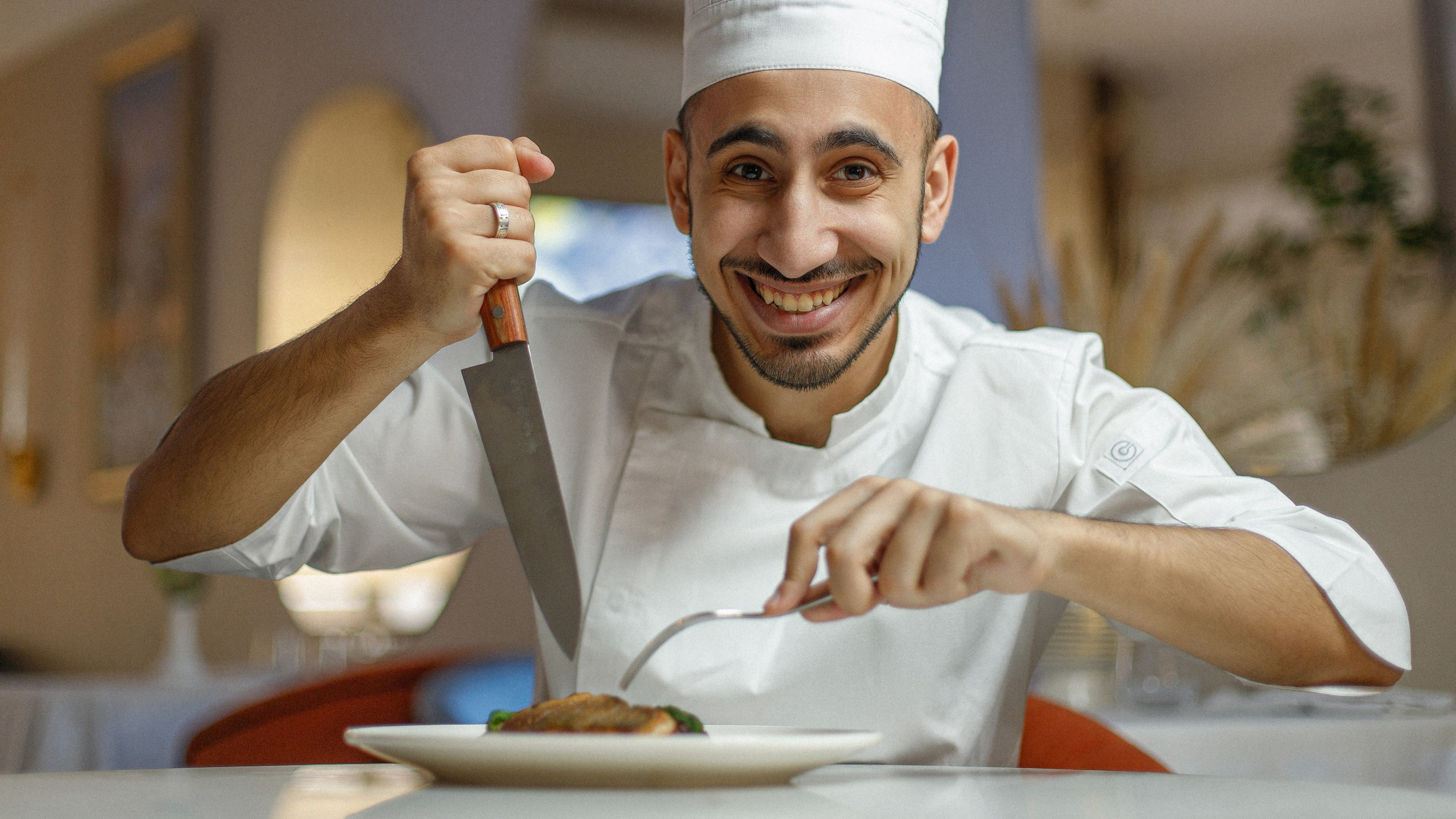 Самый молодой и новый ШЕФ-повар ресторана РЕСНОТА. СВОИ. ФОТООТЧЕТЫ-СОБЫТИЯ-МЕСТА