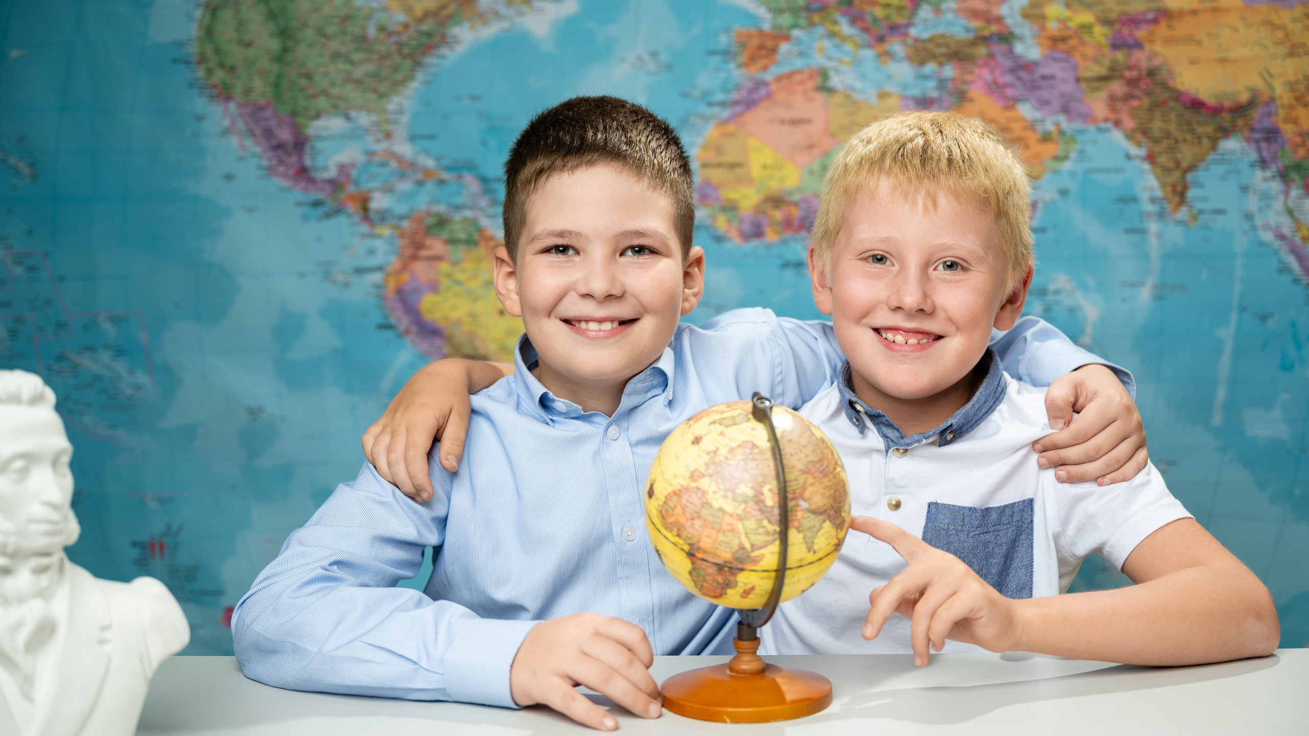 Для первых классов. Современный выпускной альбом