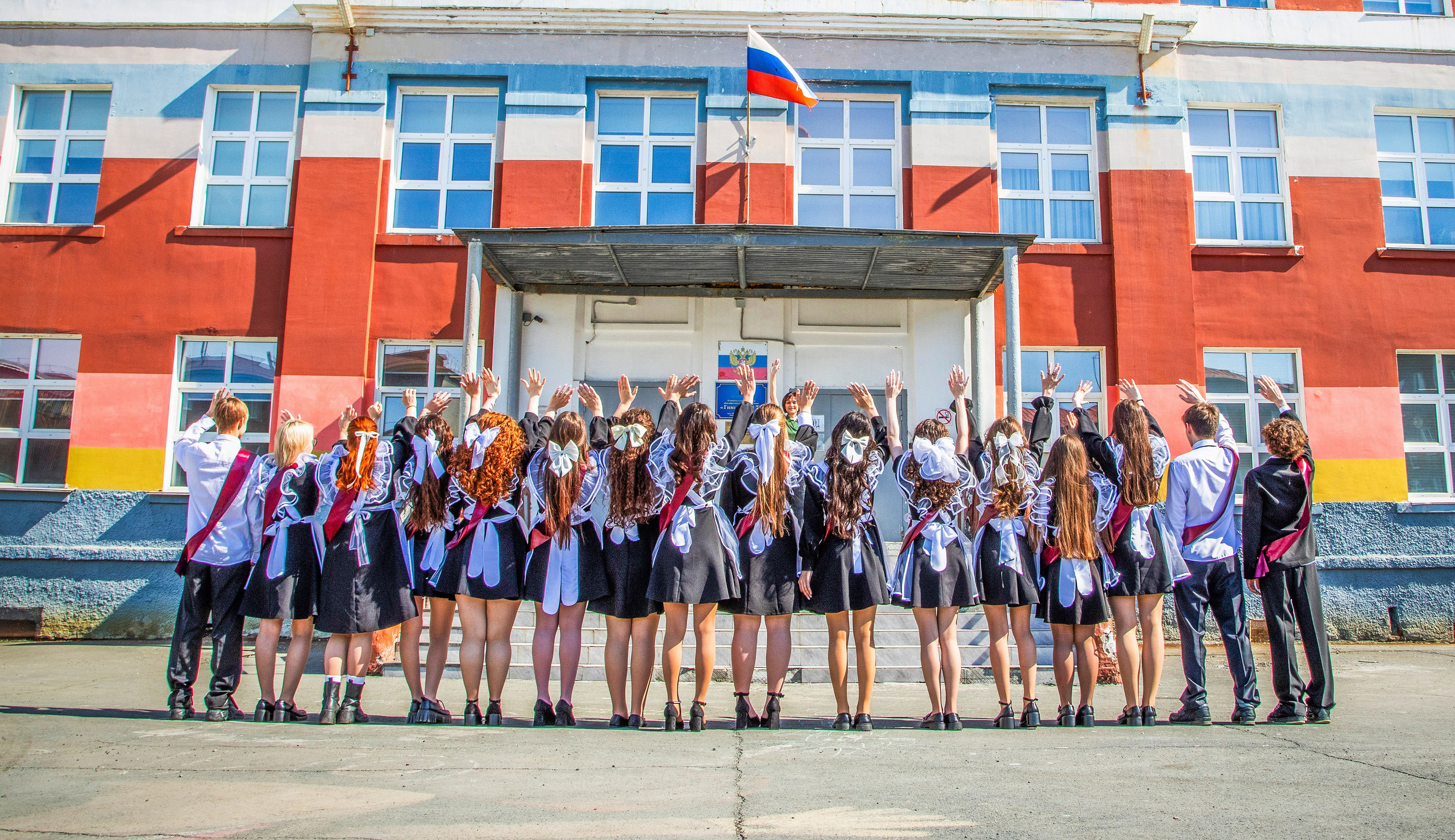 Выпускной альбом Школьный для старших классов. Выпускные альбомы и фотокниги  в Норильске от студии Fresh Story
