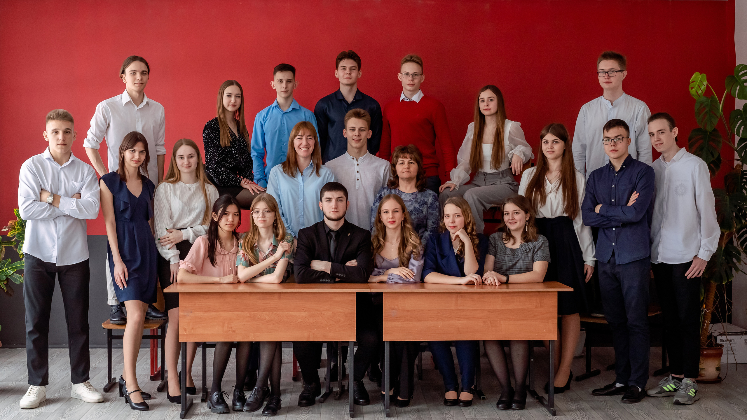 Альбом общей вёрстки «ТРЕТИЙ». Фотокомпания «Алые паруса» выпускные альбомы Москва и МО