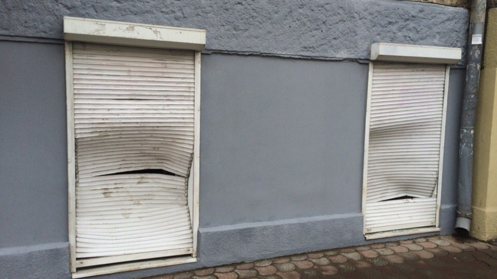 Рольставни Установка, Ремонт. во Владивостоке. Заказать Защитные Жалюзи Владивосток!. Ремонт Пластиковых Окон, Рольставни ремонт, Регулировка, Владивосток, Артем