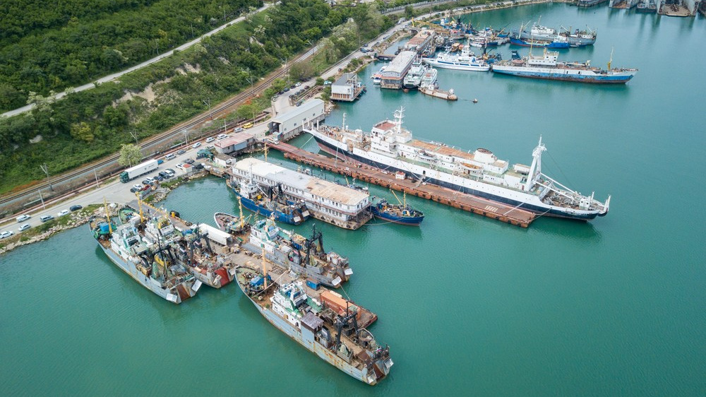 Фотограф в Крыму и Краснодарском крае: репортажная, интерьерная и промышленная фотосъёмка