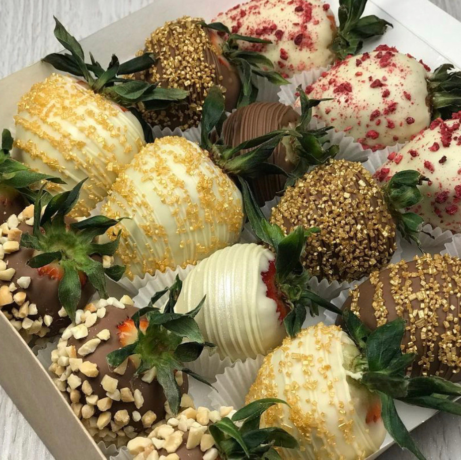 Наборы из клубники в шоколаде Сургут. Клубника в шоколаде в Сургуте