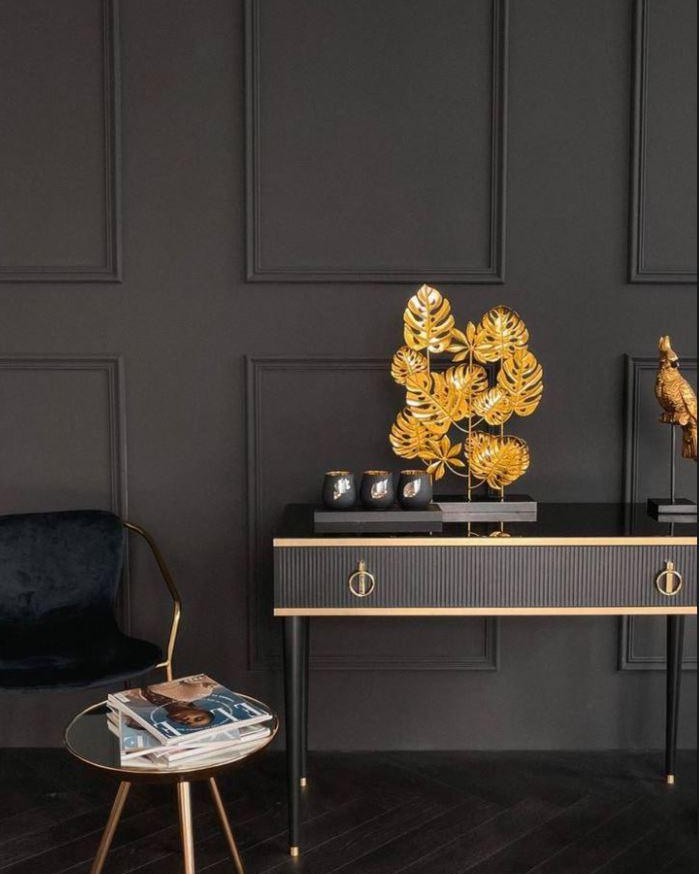 Студии под «тёмный ключ». Портретный фотограф в Минске Анна Волейко