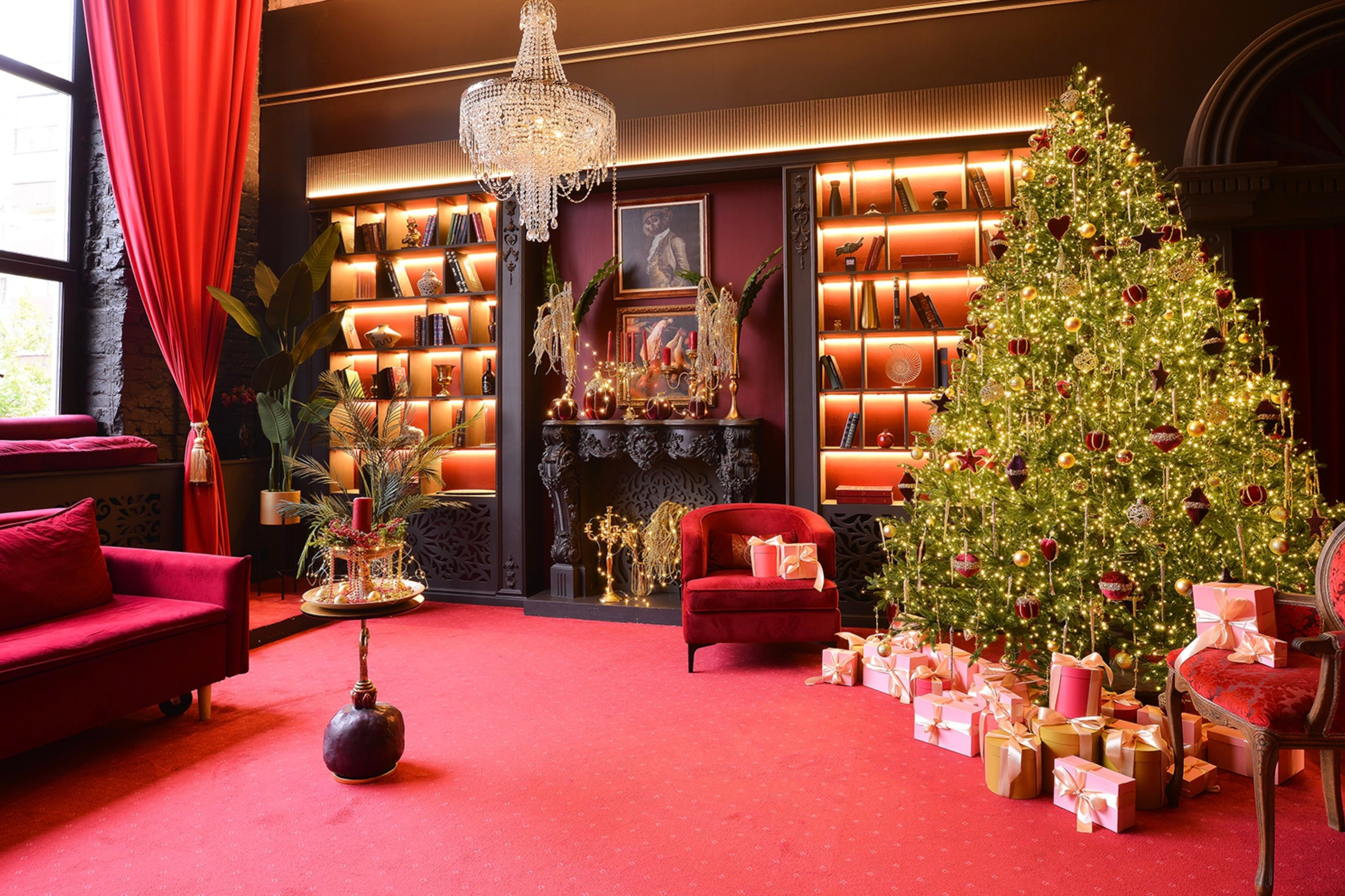 Новогодняя студия Москва красные цвета