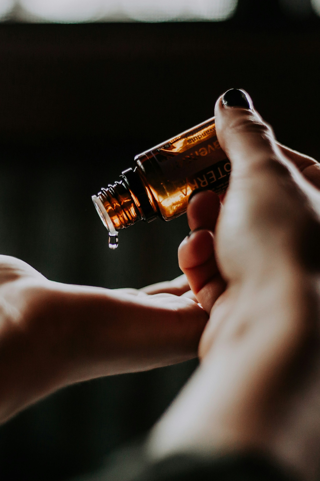 Аромакасание. Творчество, исцеление, эстетика и щепотка волшебства