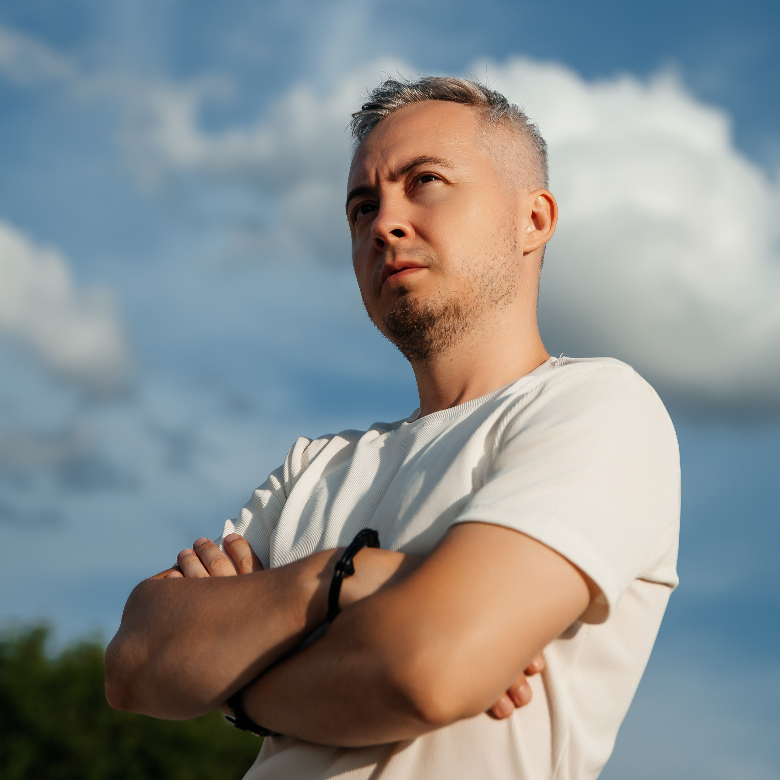 Контакты. Люксмедиа — это команда фотографов и видеографов. Город Казань. Дамир Сафин