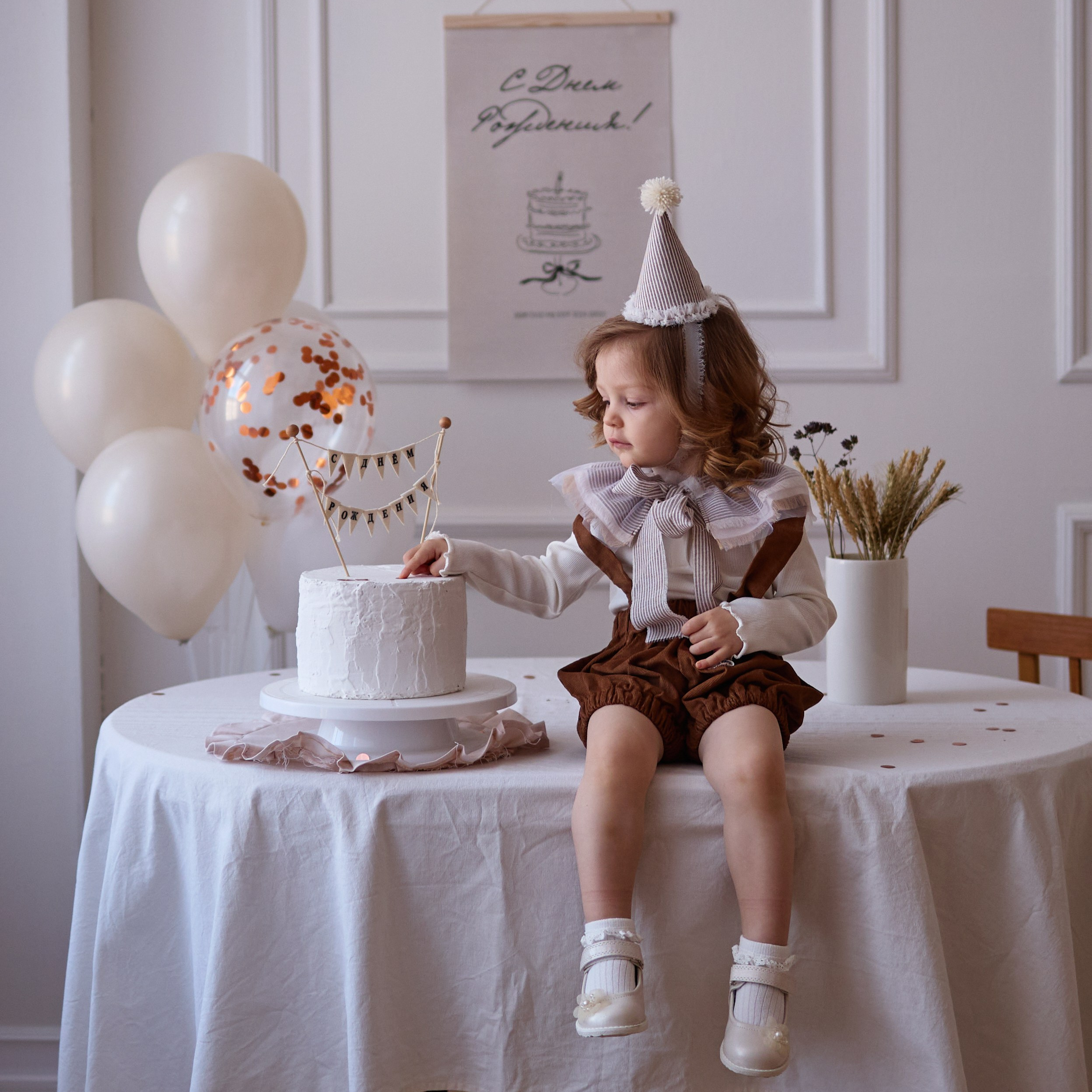 Фотостудия Roomy в Краснодаре | Семейные и детские съёмки дней рождения от 1 до 5 лет, аренда зала фотостудии