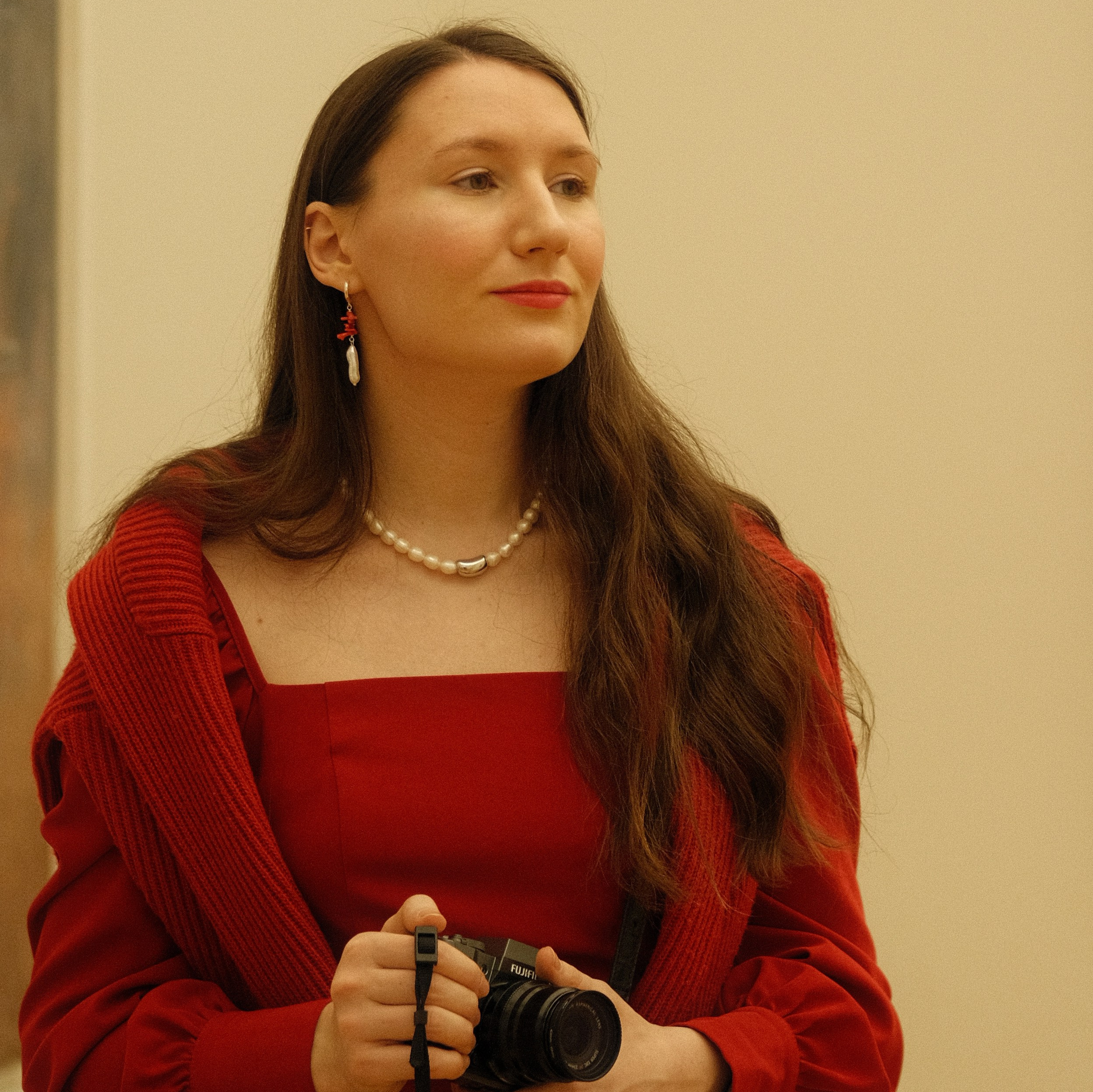 Участники клуба любителей фотографии