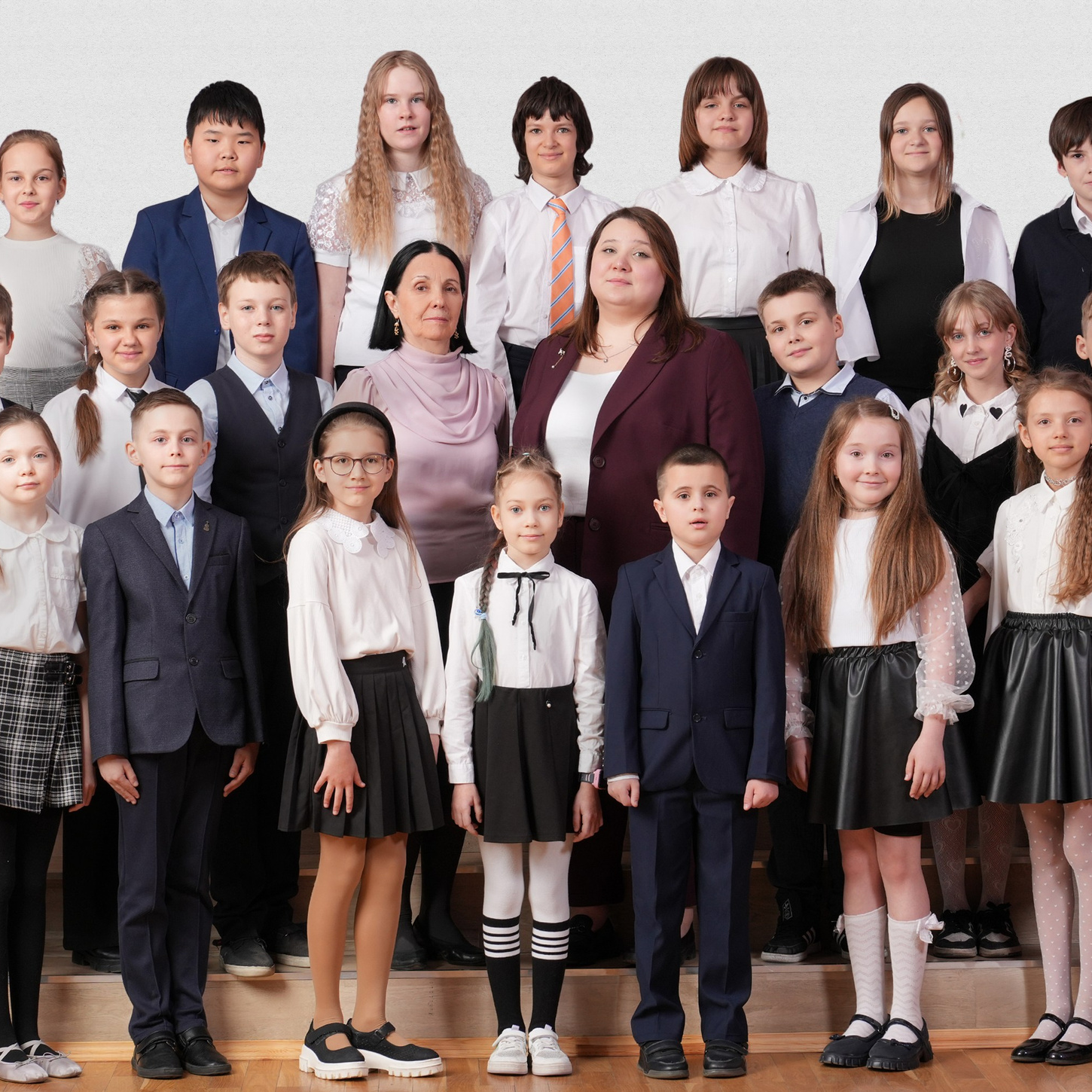 НАШИ ФОТОУСЛУГИ. Школьная фотография в Санкт-Петербурге, выпускные альбомы, фотосессии