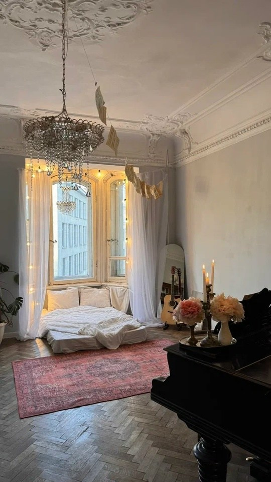 Фотозалы в атмосфере старого фонда. Портретный и семейный фотограф в Санкт-Петербурге Чугунова Анастасия