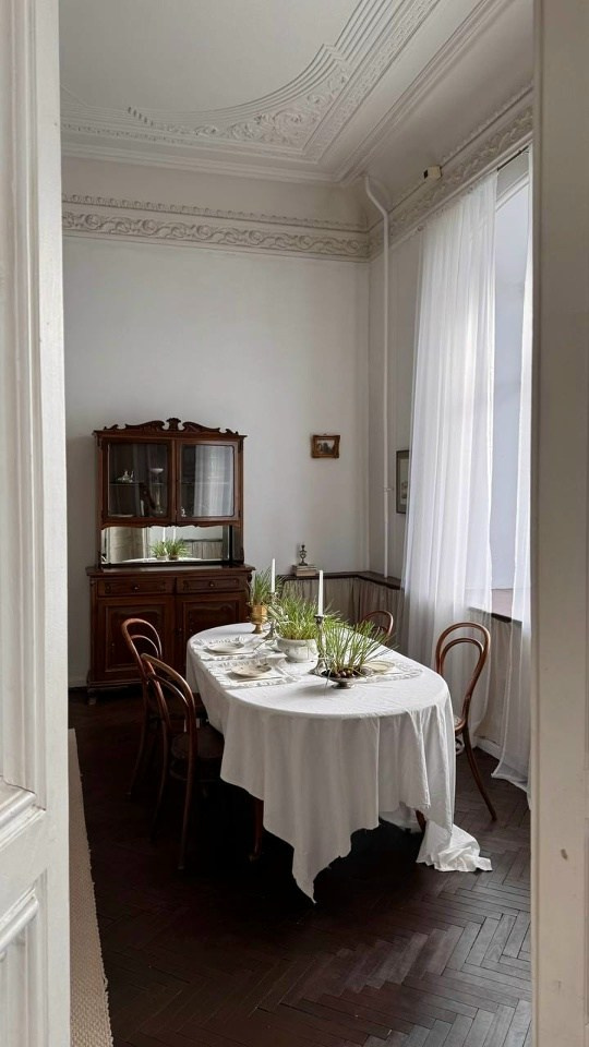 Фотозалы в атмосфере старого фонда. Портретный и семейный фотограф в Санкт-Петербурге Чугунова Анастасия